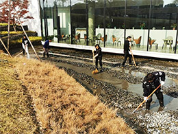 同心協(xié)力齊上陣，基地開展疊水池清洗大行動